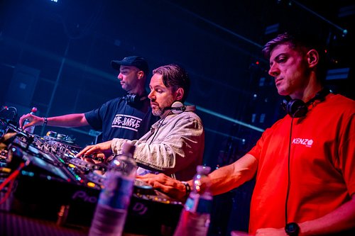 “You’re rolling with the Kings of the Rollers…” 🎶Voltage, Serum, and Bladerunner take over the Heaven stage during Jungle Bel...