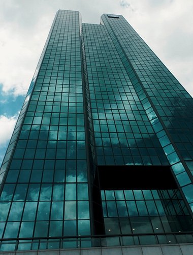 Fifth Third Building reflecting the Toledo sky. 🏙️☁️
#ToledoOhio #DowntownToledo #ToledoPhotography #419frames