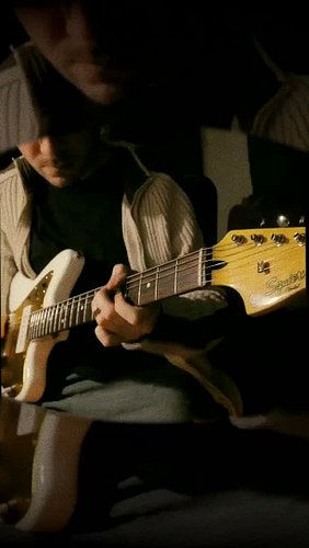 🎸 A guitar tune from the vault, find similar tunes on my Loop Mix instrumental albums.

#guitarsolo #fenderjazzmaster #instru...