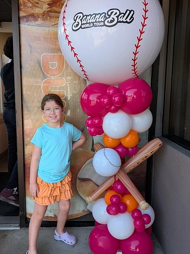 Started our morning by heading to @dunkin at 3804 Kirkwood Hwy in Wilmington, DE, for some @bananaball fun. Thank you for the...
