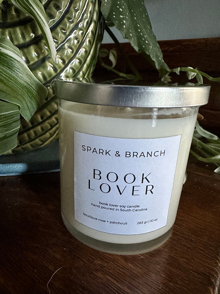 Book Lover Candle 📚 product image (1)