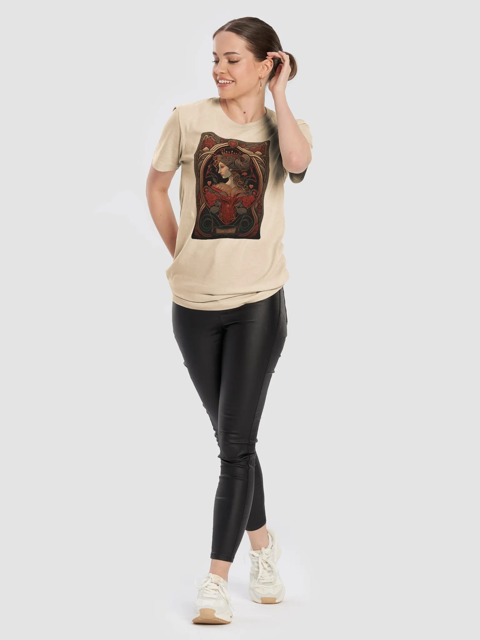 Queen of Hearts Art Nouveau T-Shirt product image (7)