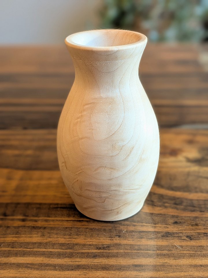 maple vase product image (2)