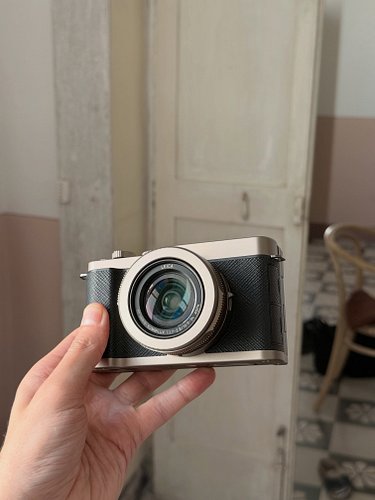 Experimenting with the @lumix L10
Using some Portra recipes from @rossandhisjpegs 

#shotonlumix #microfourthirds