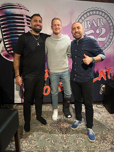 Eilen oli hauska ilta ku käytii kattoo Lauttasaareen Bar52:ssa komediaa! Illan juonnosta vastas @faridmeh9 (saa taputtaa🤪), @...