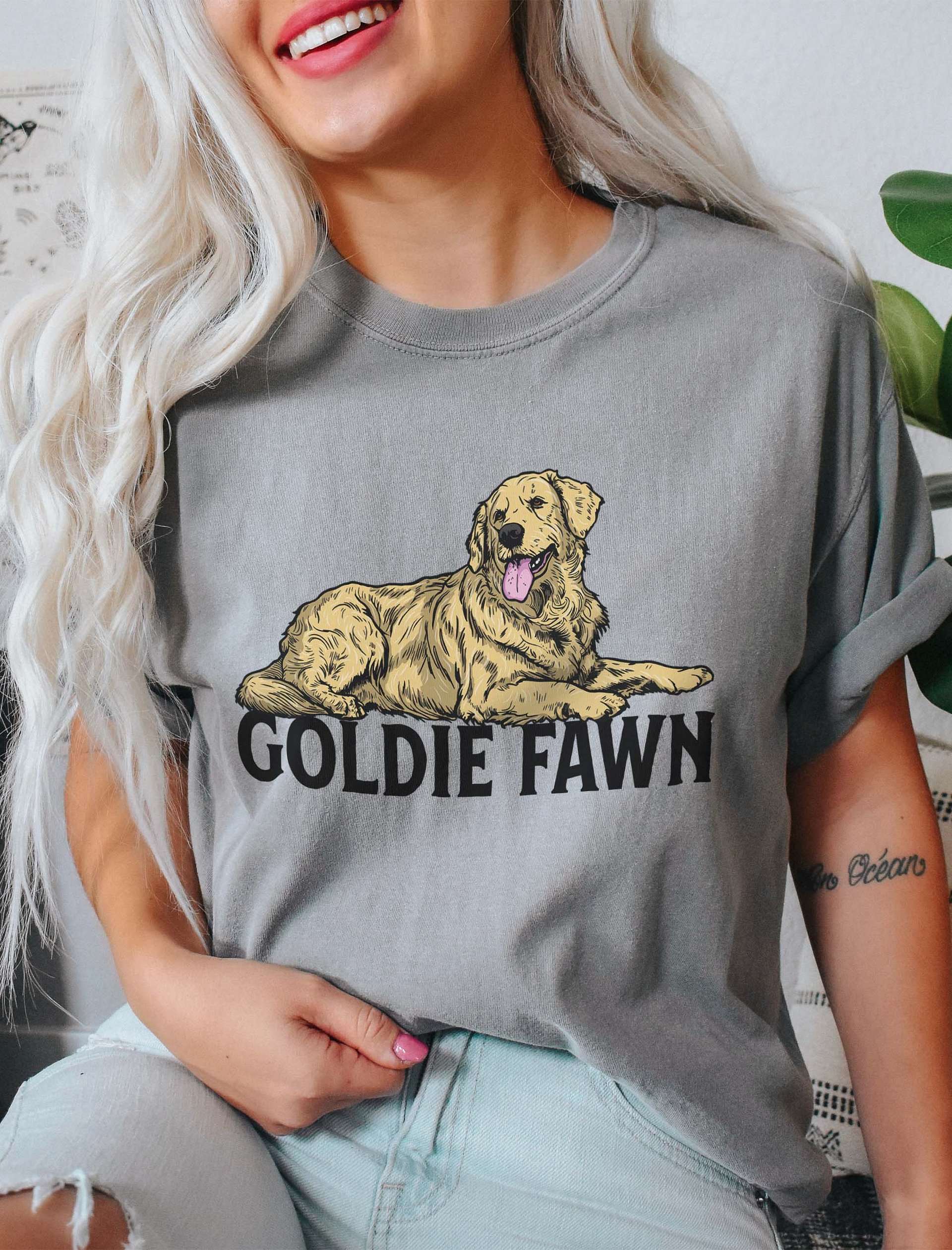 Goldie Fawn T-Shirt of a Golden Retriever | Funny T-Shirt for Goldie Paw-rents product image (2)
