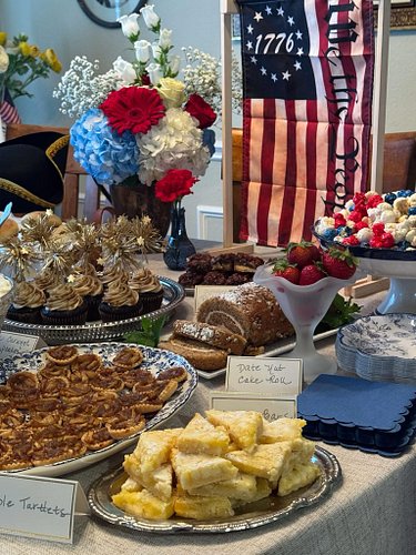 Celebrate America 250 by partying like it’s 1776 this 4th of July with The Rose Table’s Hamilton recipes and party ideas! 🇺🇸⭐...
