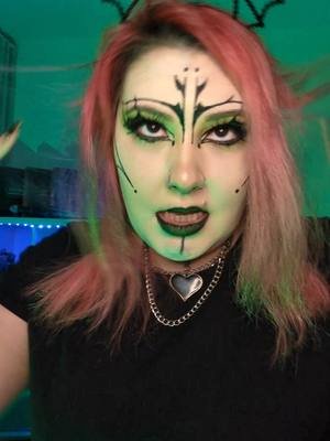 My whole life I've felt like an outsider, unable to fit in, unable to keep my own friends. Getting diagnosed with BPD and ADHD has helped me finally have an understanding of who I am 💗 So now I can fit in, while standing out! Today's look and green colour is to commemorate getting announced as an Official RAZER ANZ Content Creator 💚 #livestream #streamer #gamer #mentalhealthawareness #mebtalhealthmatters #borderlinepersonalitydisorder #mentalhealth #bpdawareness #bpdtiktok #bpd #adhdawareness #adhdinwomen #RAZER #razerstreamer #contentcreator 