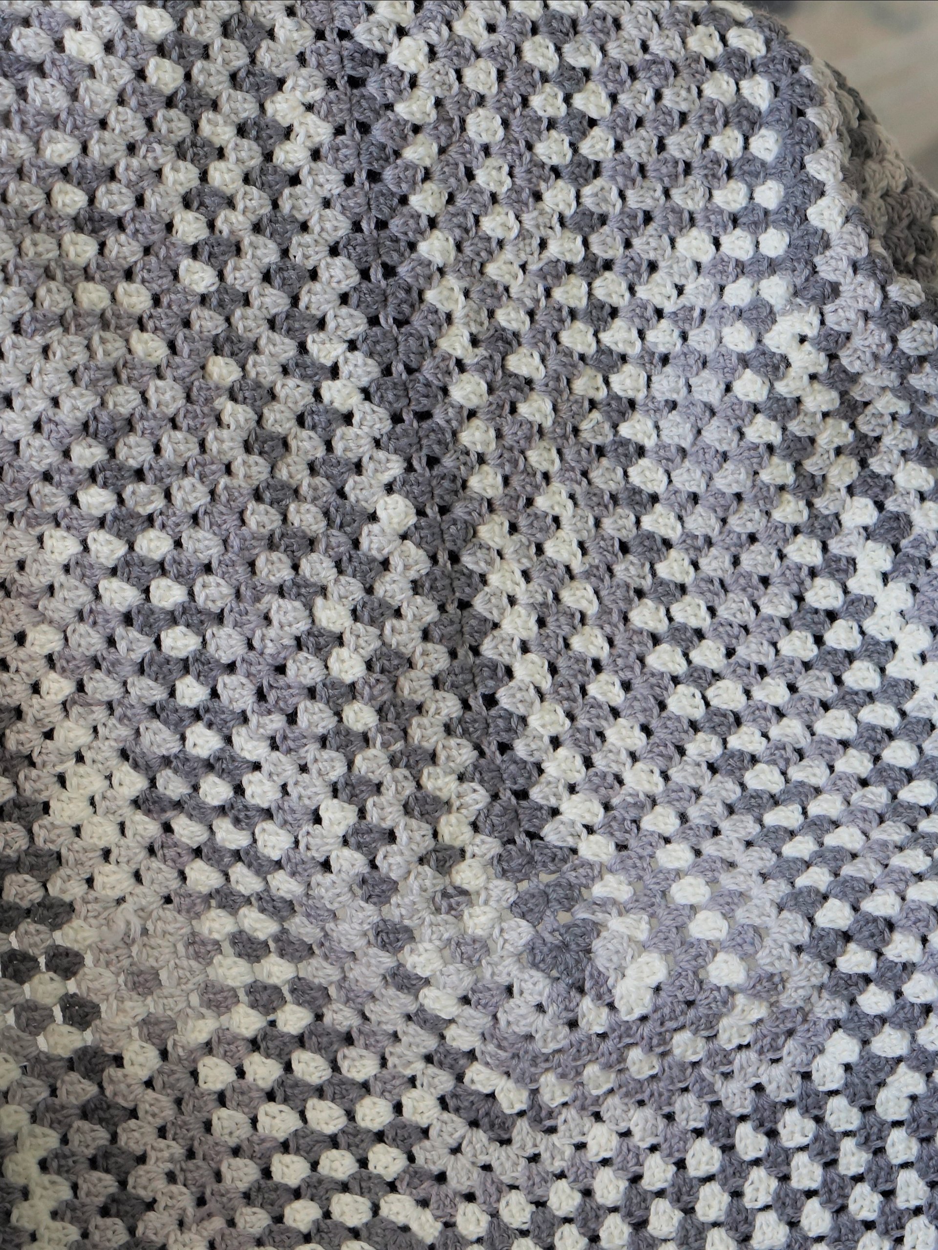 Granny rectangle blanket product image (3)