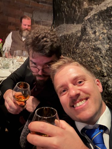 Ikväll är det Teschenfest för de allra förnämsta och ärofyllda patronerna. Mycket trevligt! #krigshistoriepodden