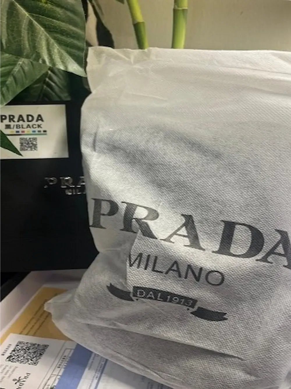 PRADA حقيبة نسائية برادا هاي كوالتي مصنوعة من قماش product image (6)