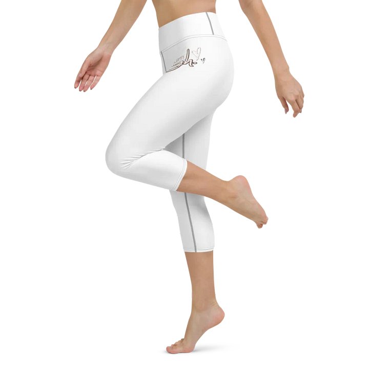 Capri Yoga Leggings – 90s Vibes, Ultimate Comfort! product image (2)