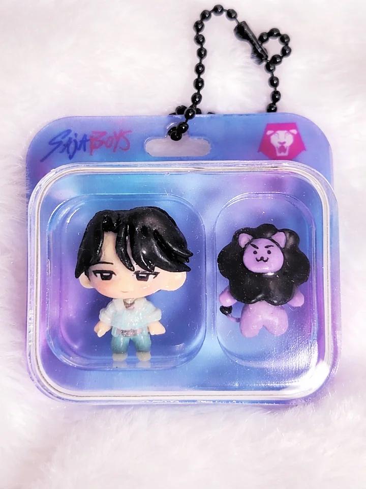 Custom Clay Figure in Resin Case (Packaging Style) product image (1)