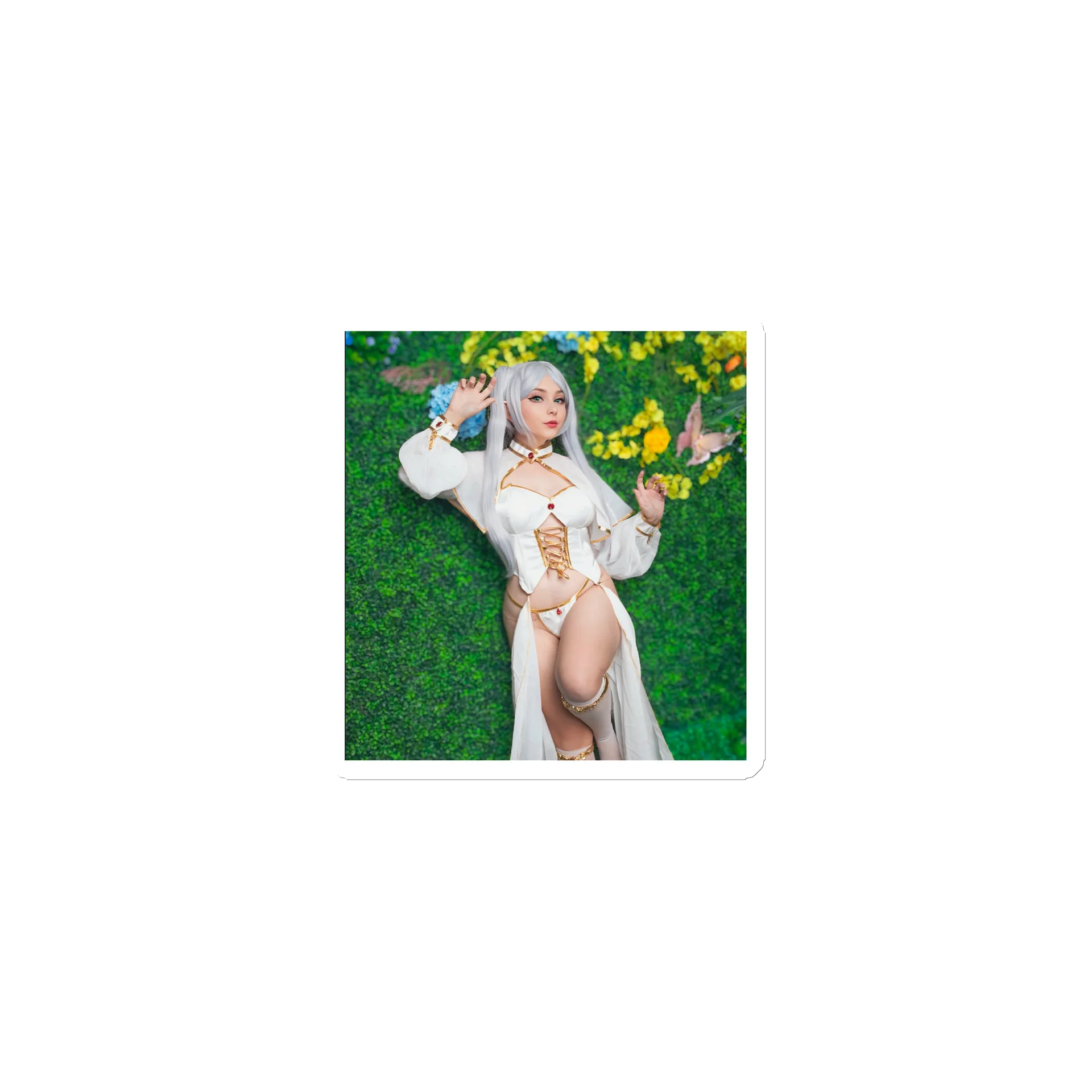 JuicyJinx Frieren Floral Fantasy Magnet product image (1)