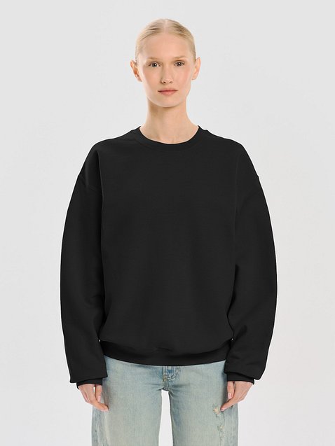 Photo showing Gildan Classic Crewneck Sweatshirt
