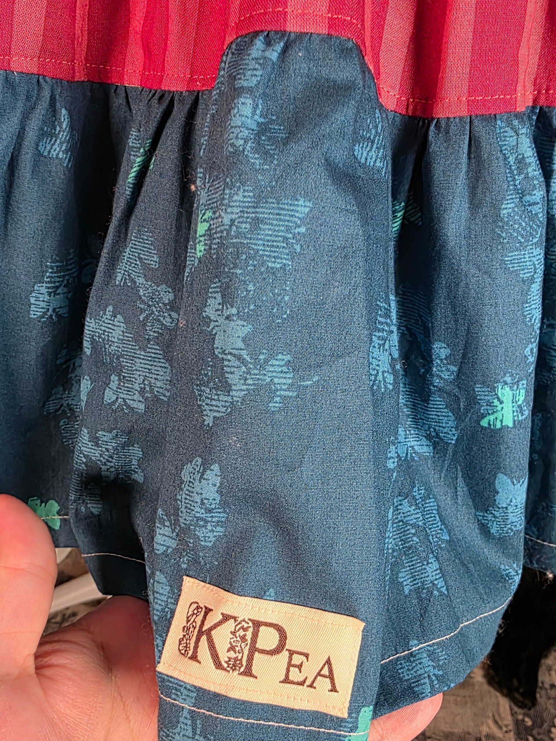 KPEA - Size 6 - GENTLY USED - Fall 3 panel dress product image (5)
