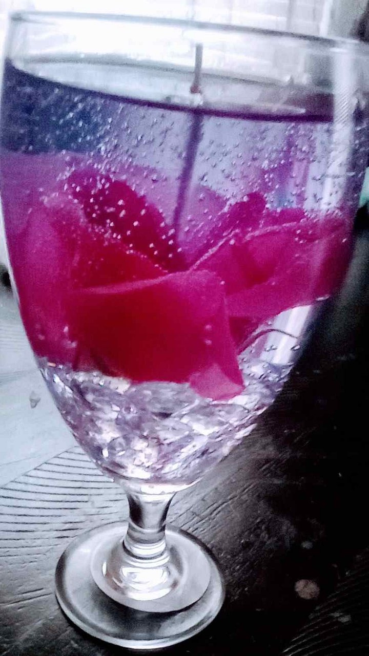 Clear Gel Wax Rose Candle product image (1)