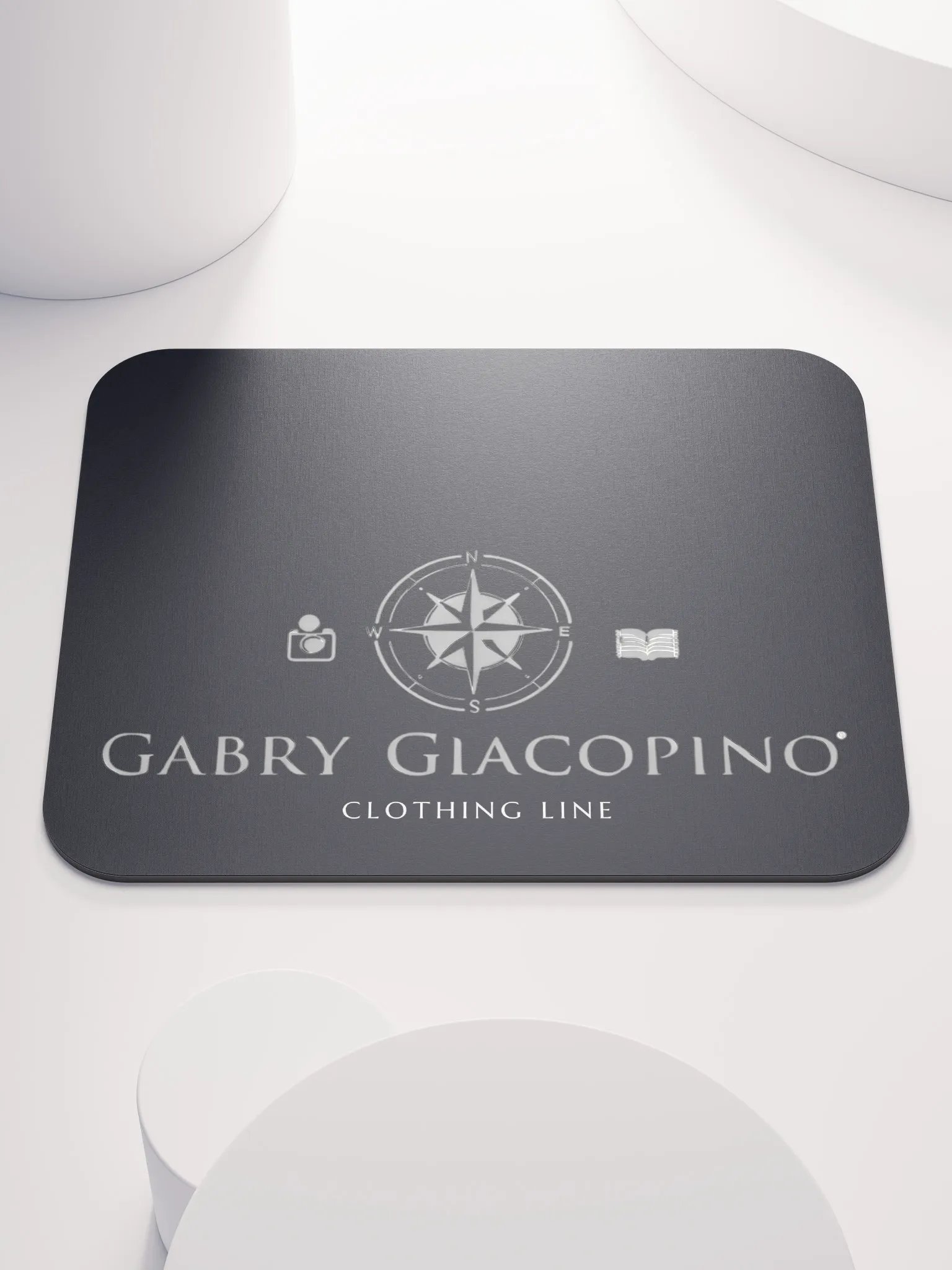 Tappetino per Mouse Gabry Giacopino Clothing Line ELEGANCE – Stile e Precisione sulla tua Scrivania product image (1)