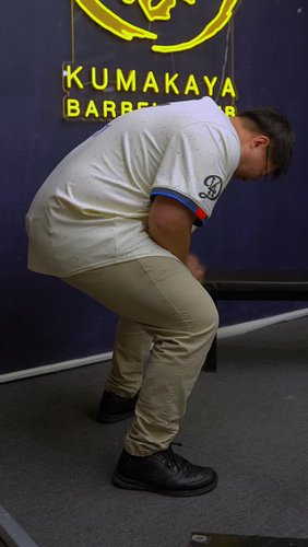 We sat down with @bvu.lifts to learn more about his connection to powerlifting and his experiences at Kumakaya Barbell Club

...