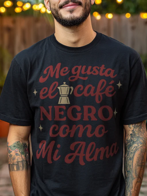 Me Gusta el Café Negro Como Mi Alma Camiseta Unisex product image (2)