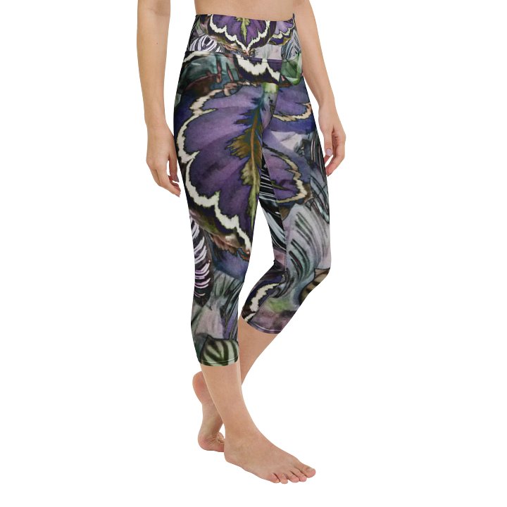 Purple Leaves Capri Leggings product image (2)