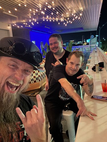 Cyborg Assassins celebrating Eric’s birthday at The Bizarre Bar 🤘🤘🤘