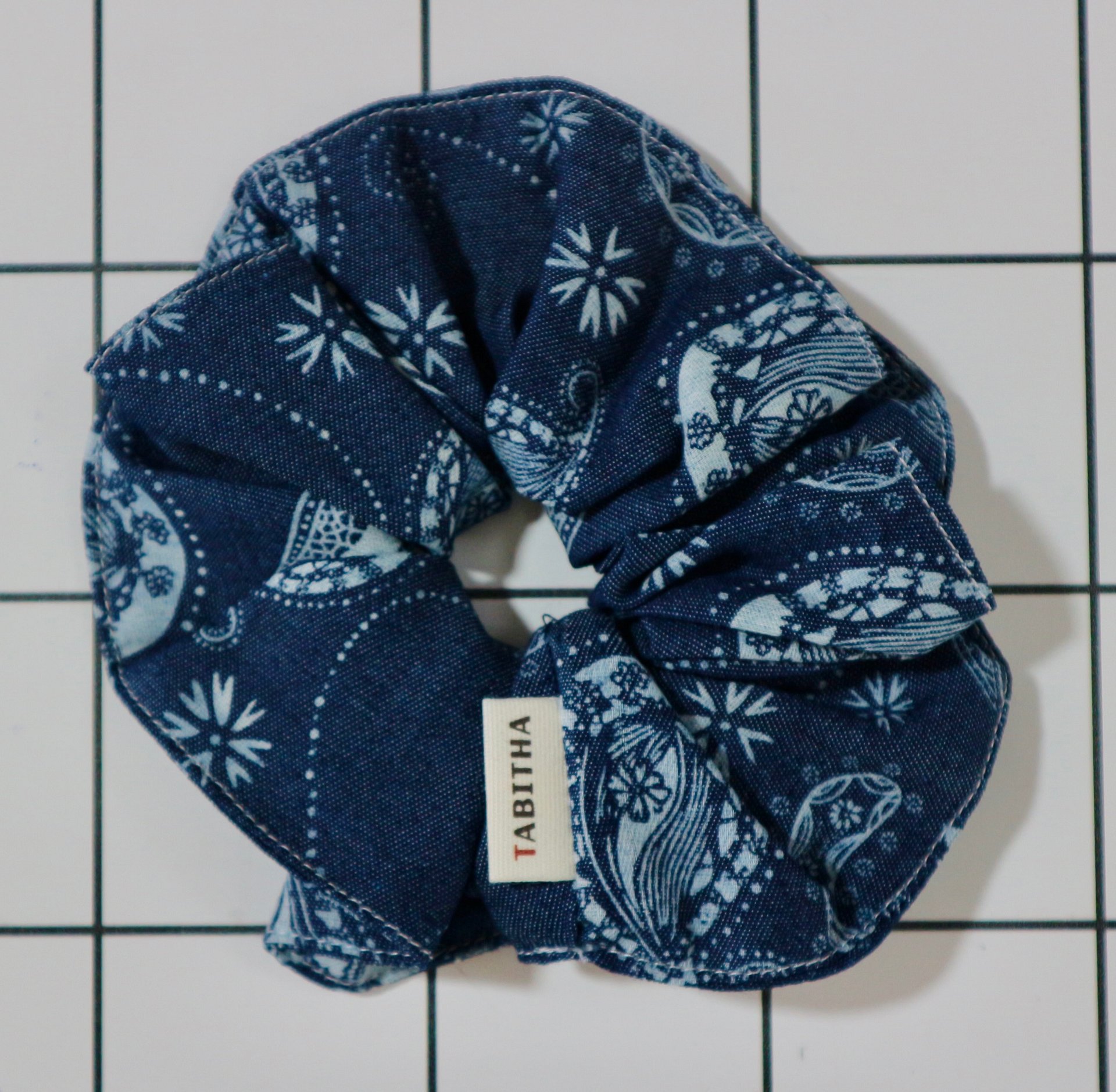 Handcrafted Hair Scrunchie / Haargummiband product image (1)