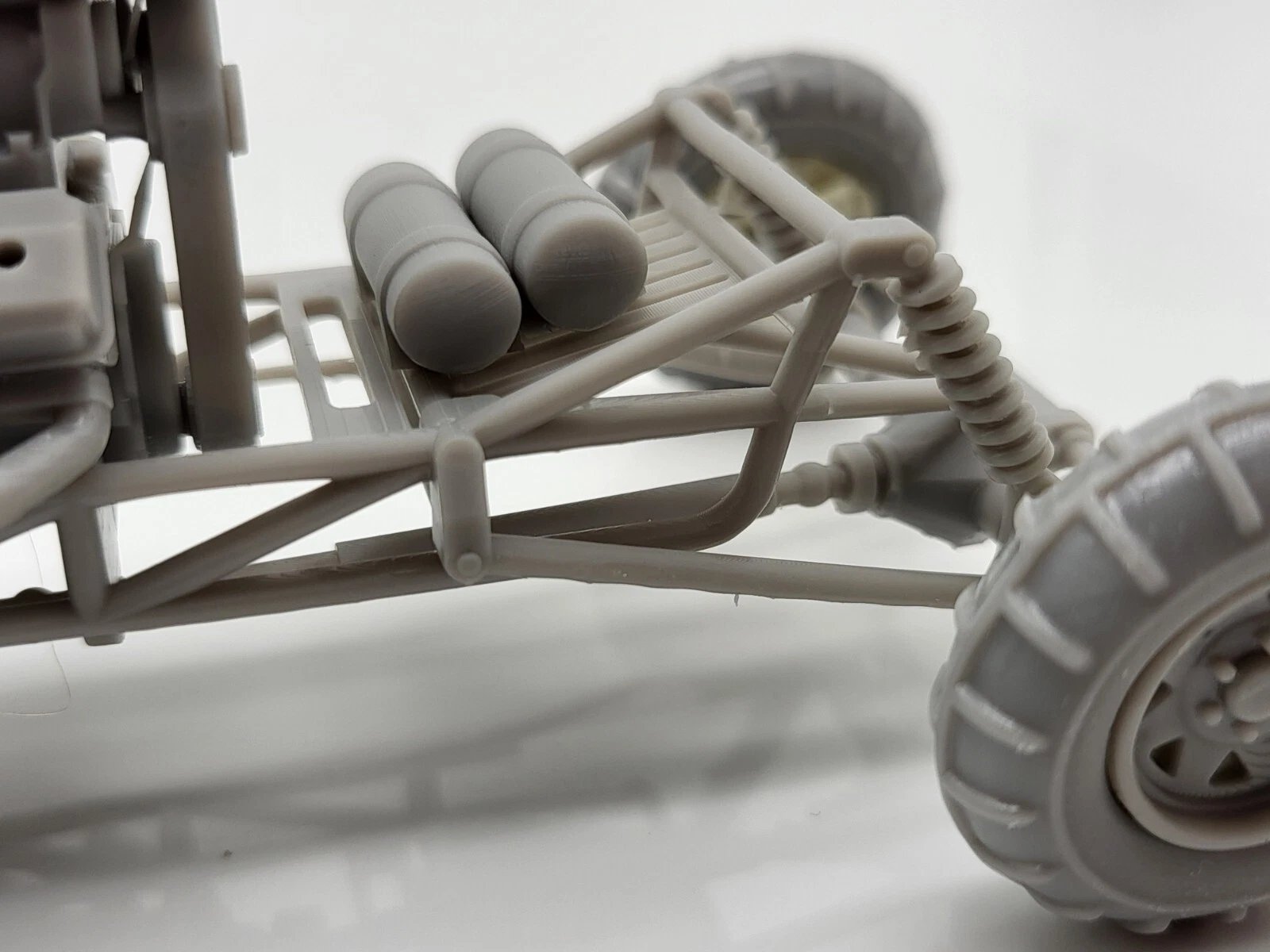 Mud Dragster 4x4 Fully Detailed 1/25 Scale Model Kit product image (7)