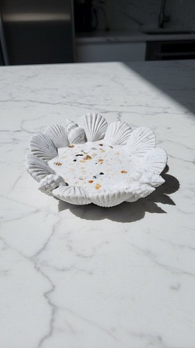 Shells are back, baby 🐚🫶 Natural terrazzo tray using my brand new mould ☺️ If you want moulds like this one, check the link i...