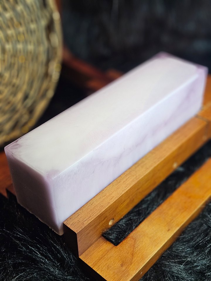 LAVENDER & CHAMOMILE LOAF product image (1)