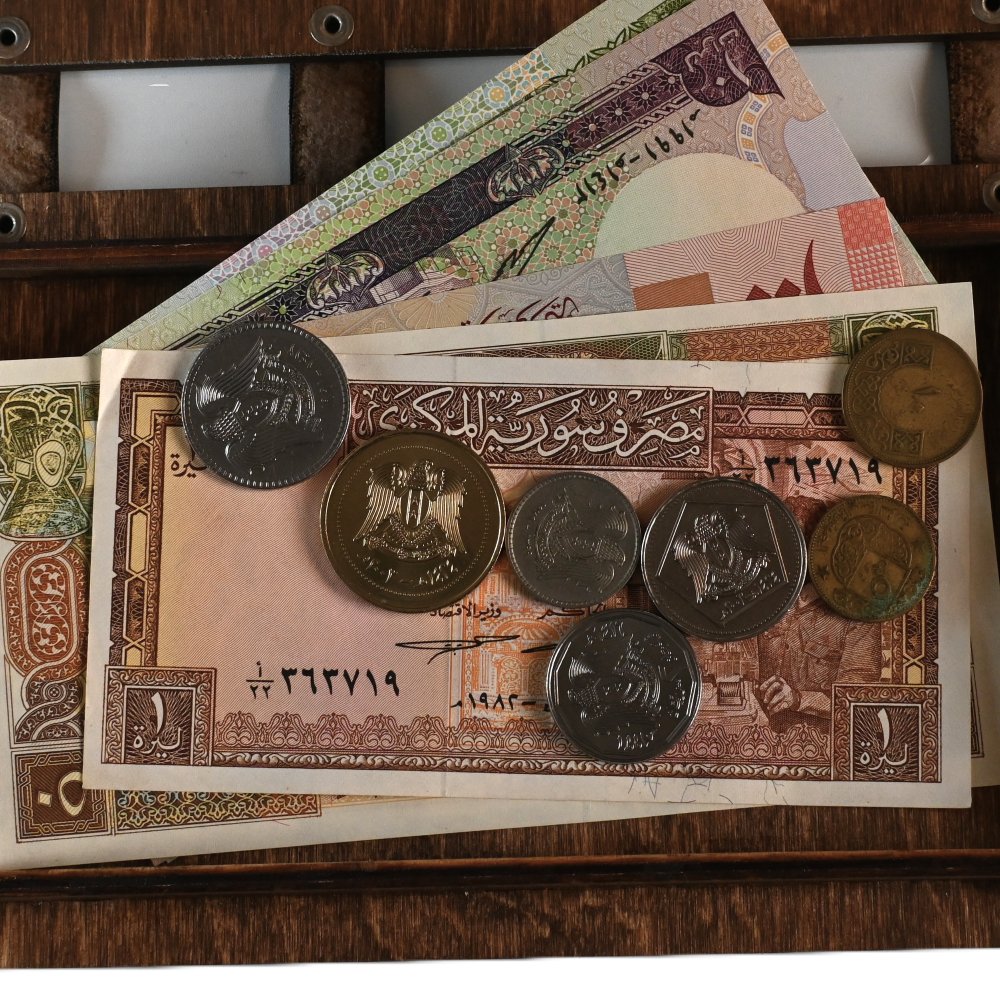 صندوق تذكاري من العملات السورية القديمة product image (1)