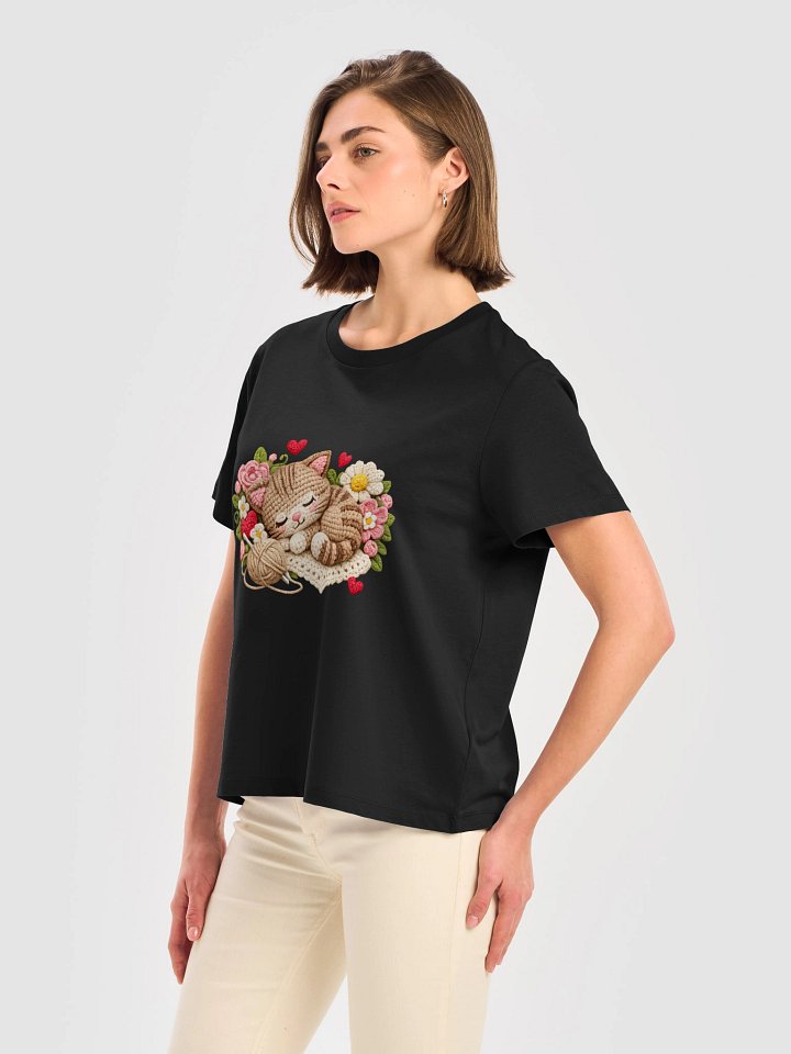 Cozy Crochet Sleeping Cat & Floral Bouquet Women's Organic T-Shirt product image (1)