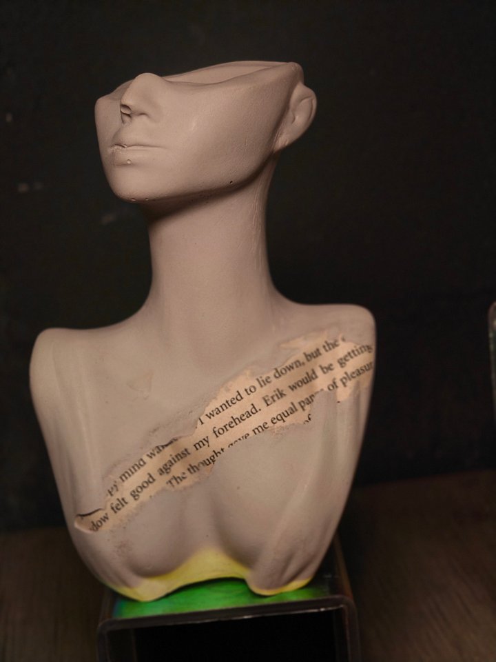 The Story Vase product image (2)