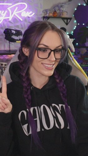 She acts like she doesn’t say/do sus stuff all the time too! 😂😂😂

#twitchstreamer #gamergirl #streamerforyou #streamerfails #...