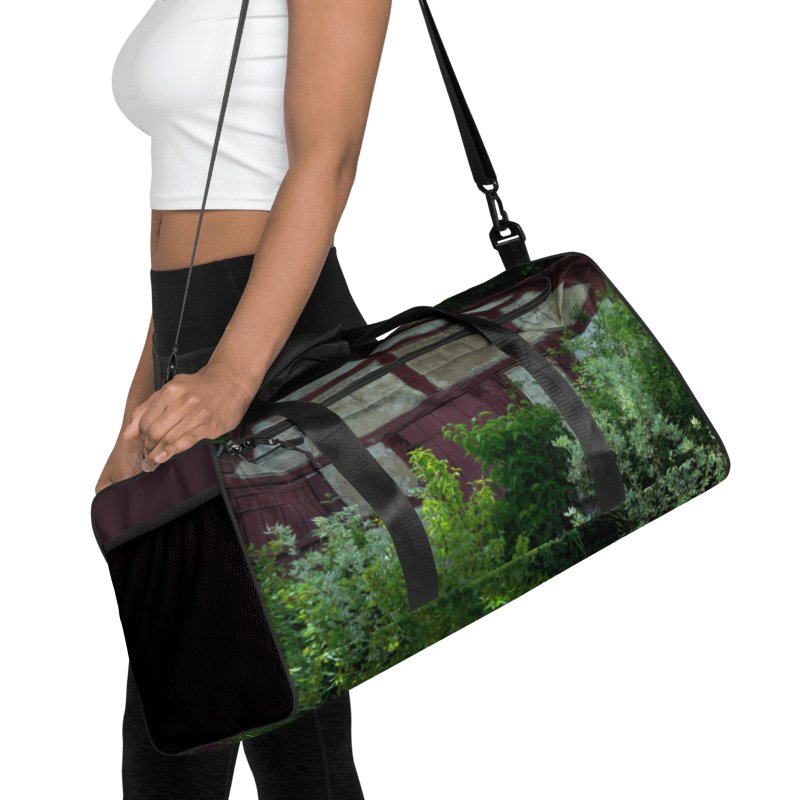 Travel bag - Clay hut sinks into the romantic cottage garden product image (1)