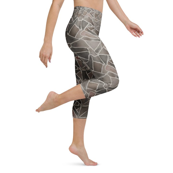 Rock Pattern Capri Leggings product image (1)