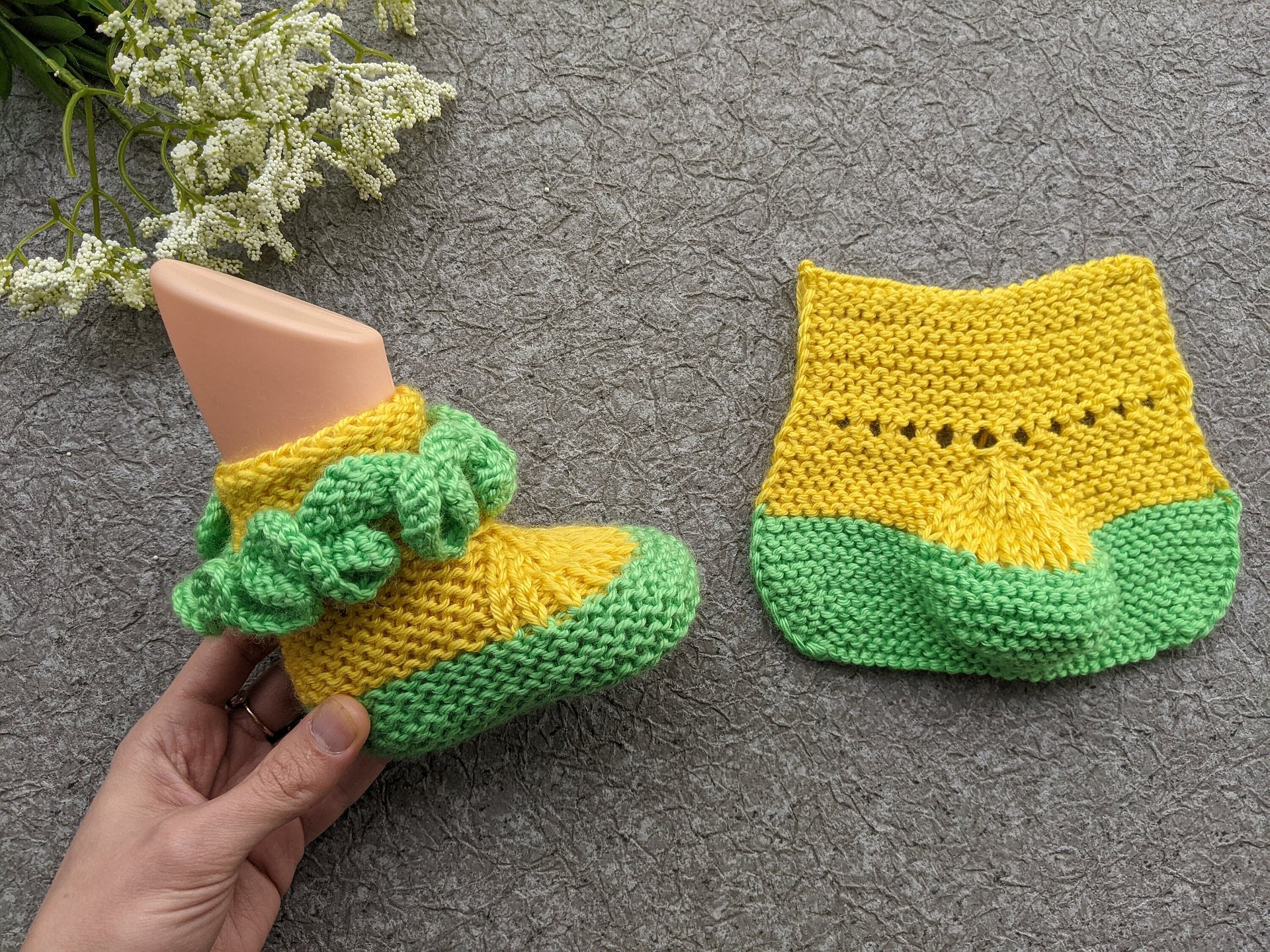 Baby Knit Booties with Ruffles Pattern product image (3)