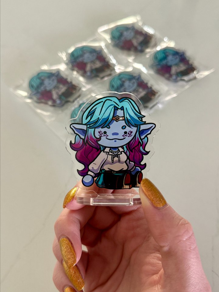Amara Mini Acrylic Stand product image (1)