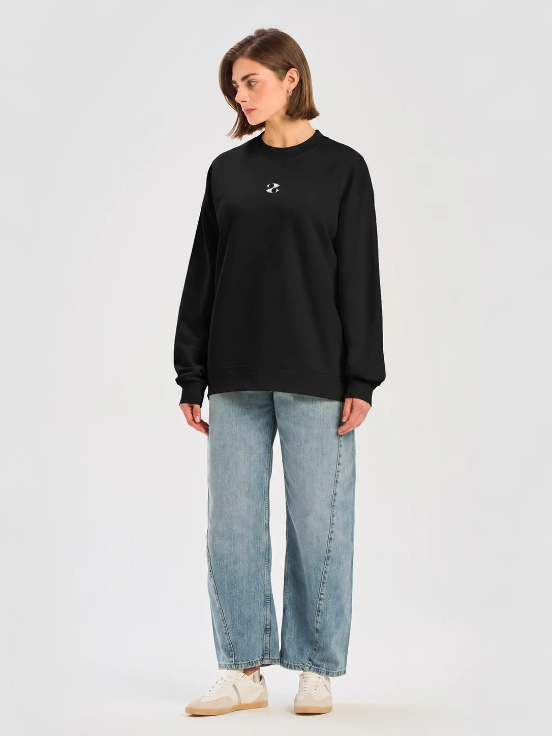 Embroidered Pull-over - Beach product image (5)