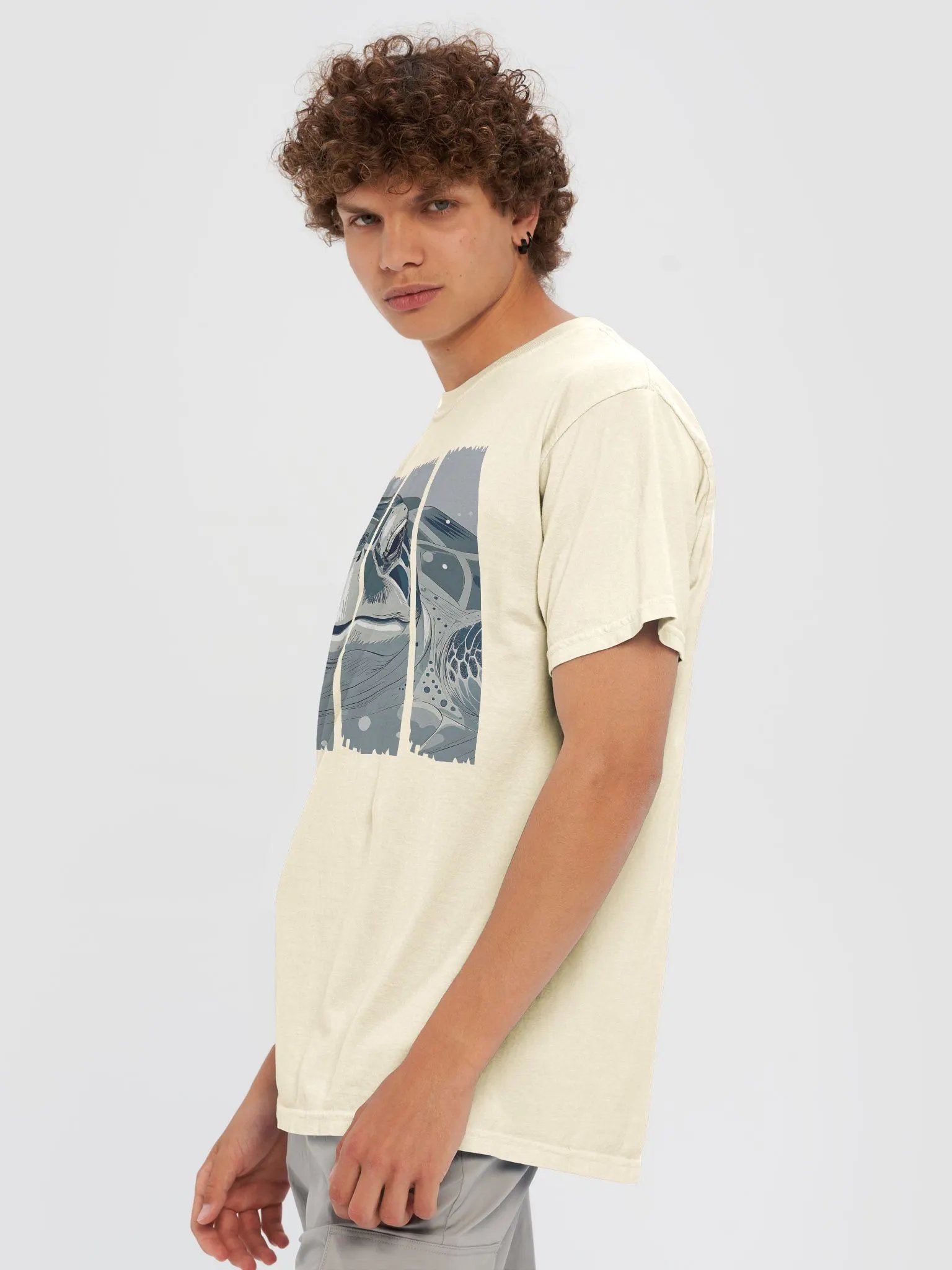 Sea Turtle Graphic Tee product image (33)