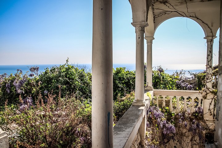 Fading Opulence – Seaside Abandoned Villa-Urbex Italy product image (1)