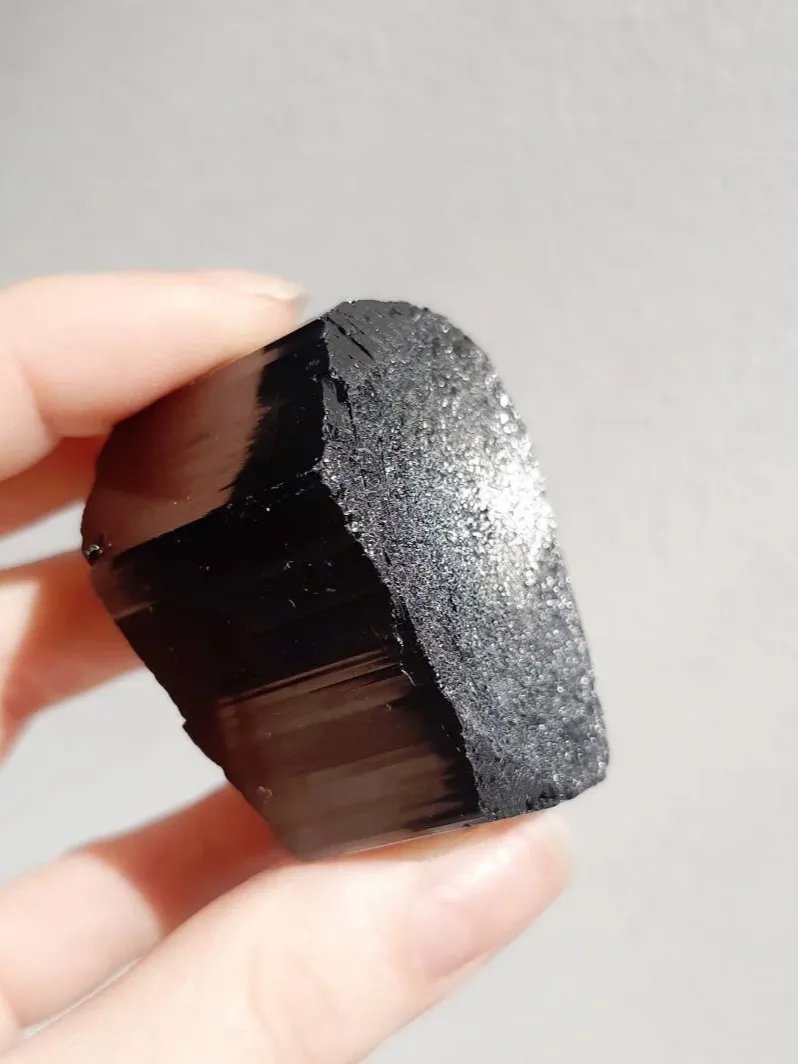 Extra quality black tourmaline product image (1)