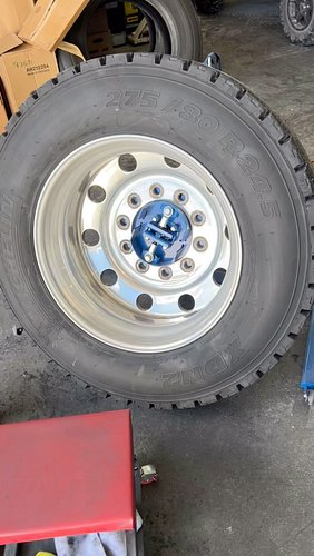 Can’t get a shine like this without @renegadeproductsusa 

#aluminumpolishing #stainlesspolishing #semipolishing #professiona...