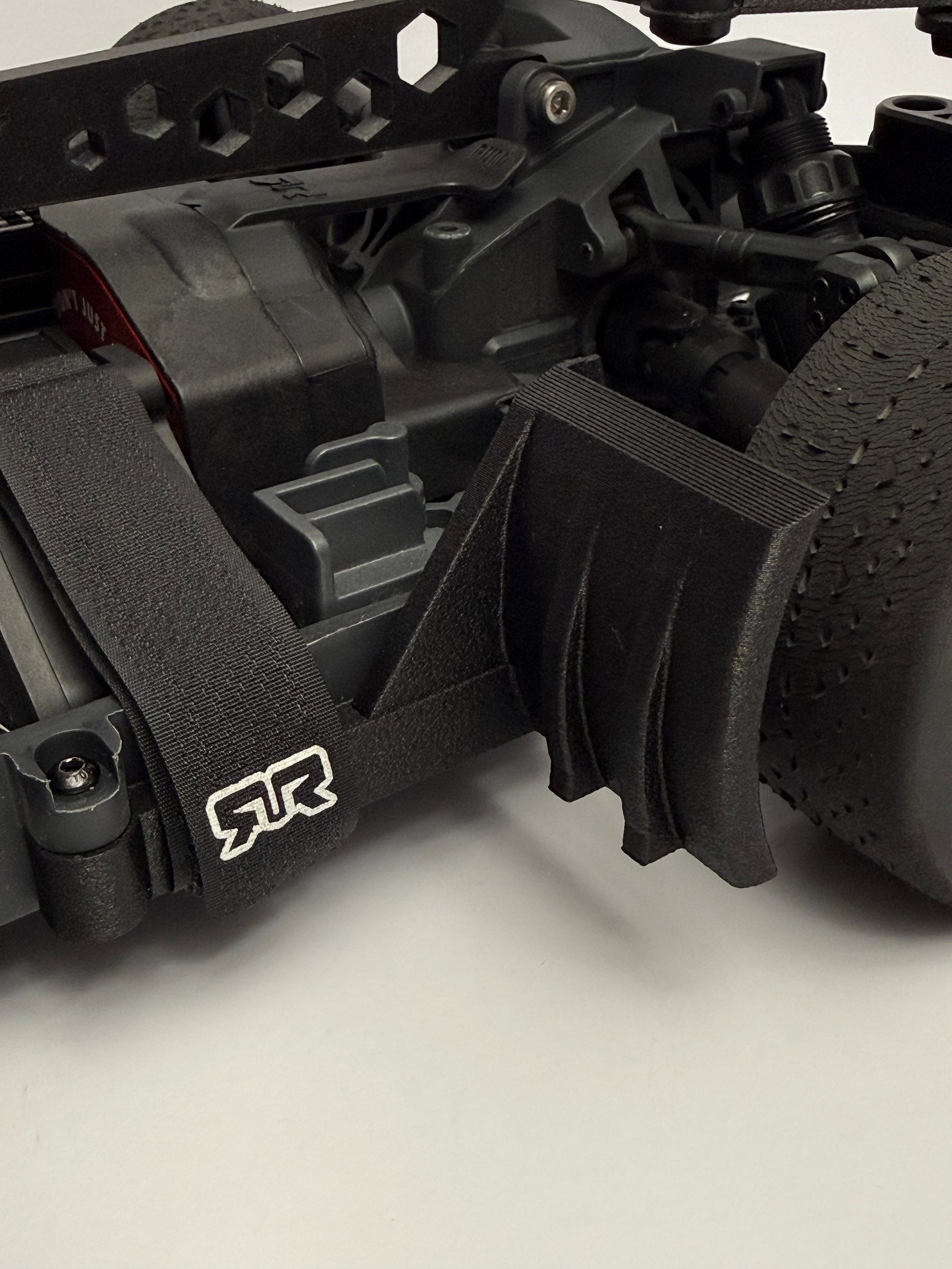 Arrma Infraction 223’s QRTRFRACTION rear fenders product image (3)