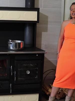 Stove demo alert! Showing you the Guliver ($5,160.00) cookstove, available in cream, black, soapstone, and burgundy. Warming oven is optional! #Stove #Kitchen #Appliances #Home #Cooking