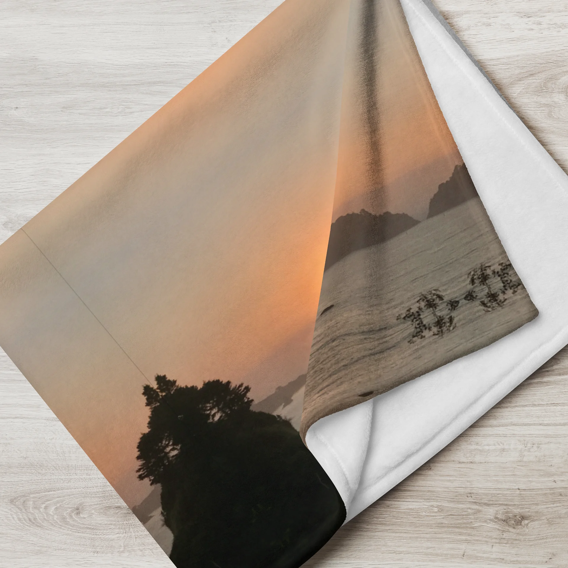 Wrapped in a Sunset Throw product image (3)