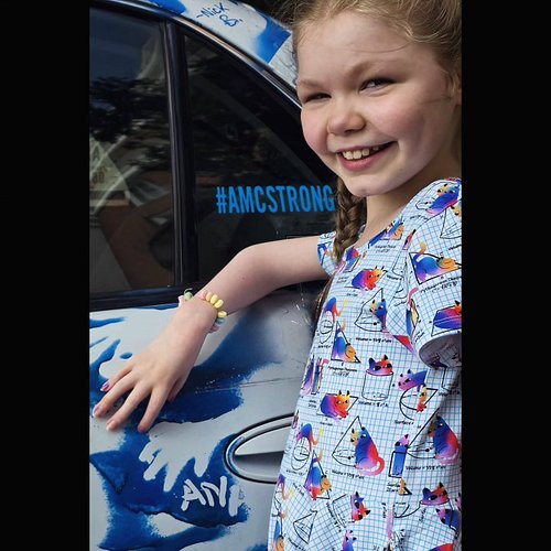 We found it! 💙 Ana's handprint was only the second to be put on the car that @mishadreamwalker uses to travel around the worl...