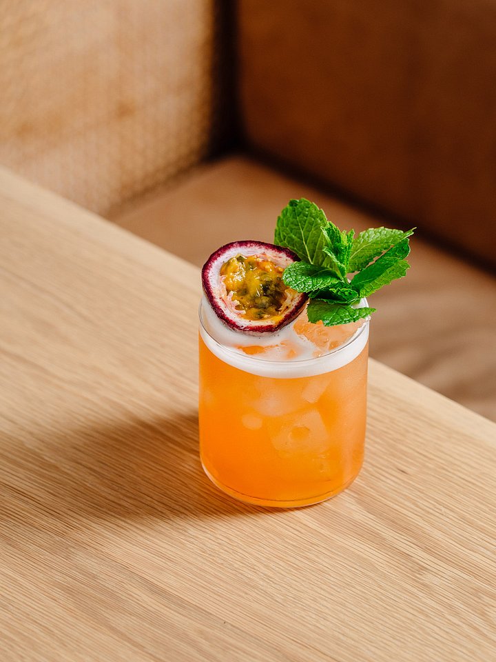 Steve the Bartender's Cocktail Guide (Hardcover) product image (2)