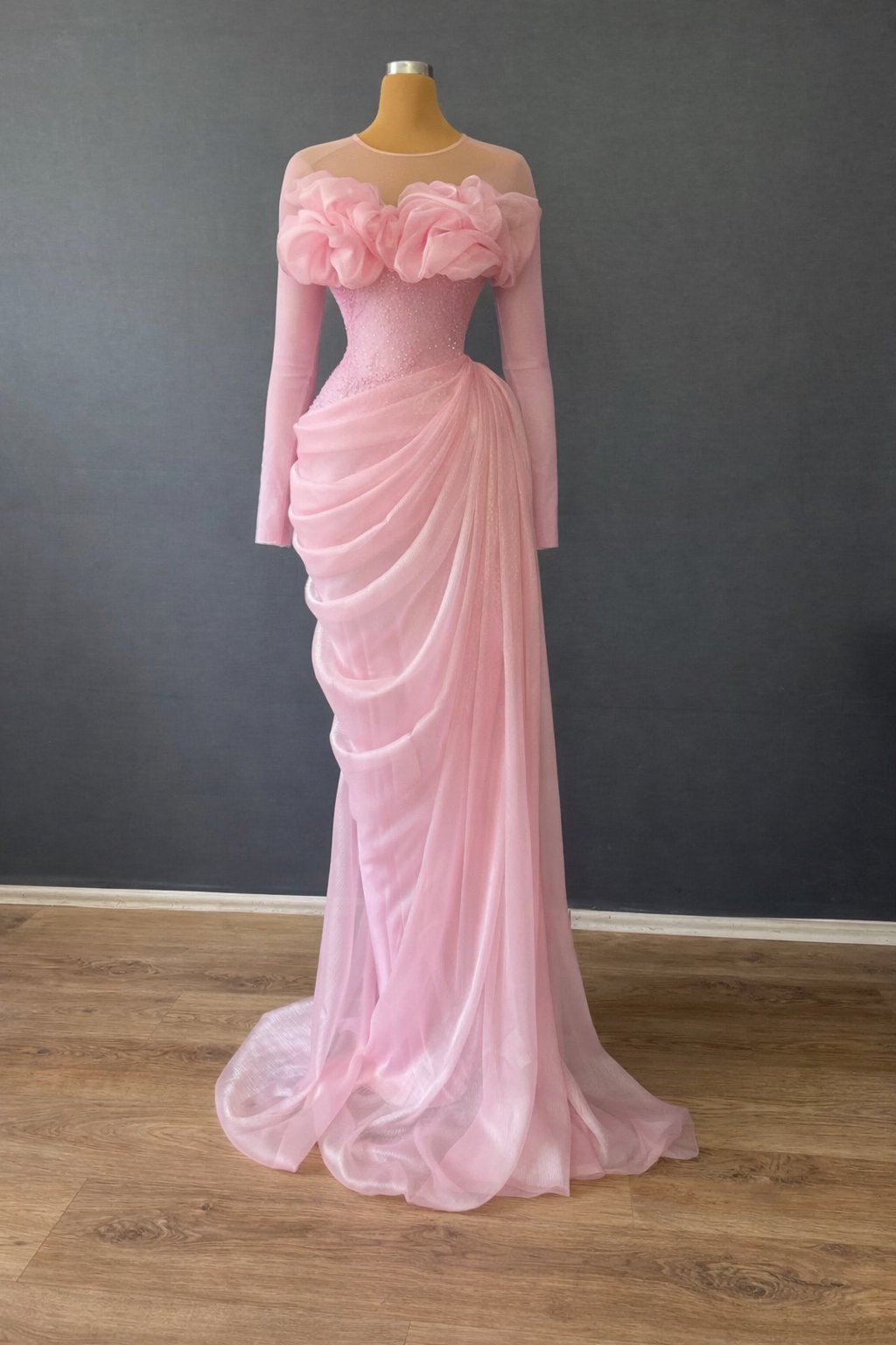 Luxury dress product image (1)