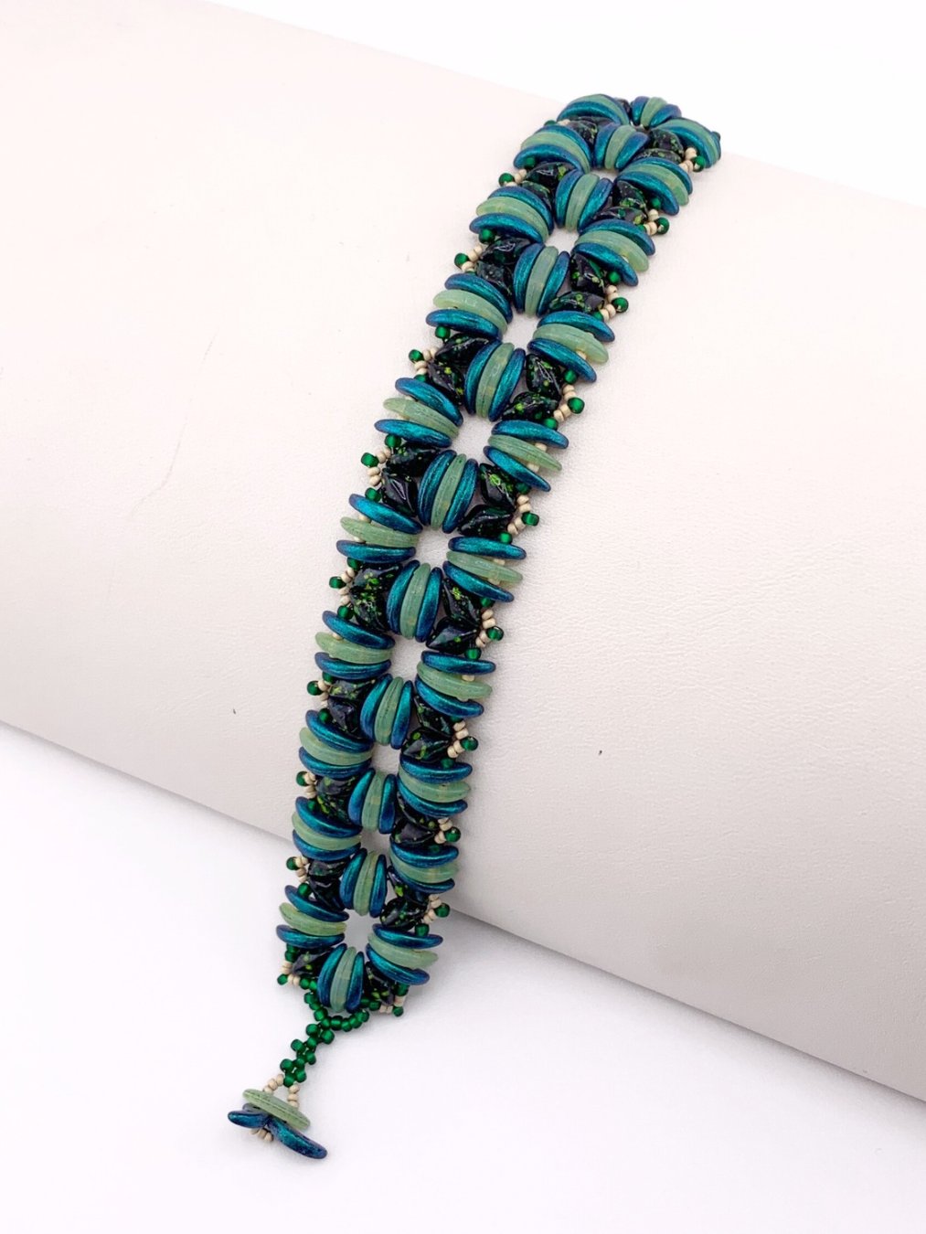 Operetta Beaded Bracelet - Green product image (1)